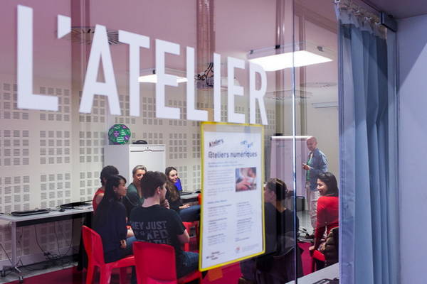 vue de l'intérieur des salles d'atelier de la Bpi