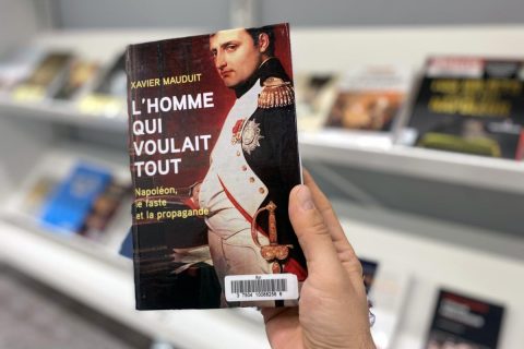 photo d'un ouvrage sur Napoléon disponible au niveau 2 de la bibliothèque.