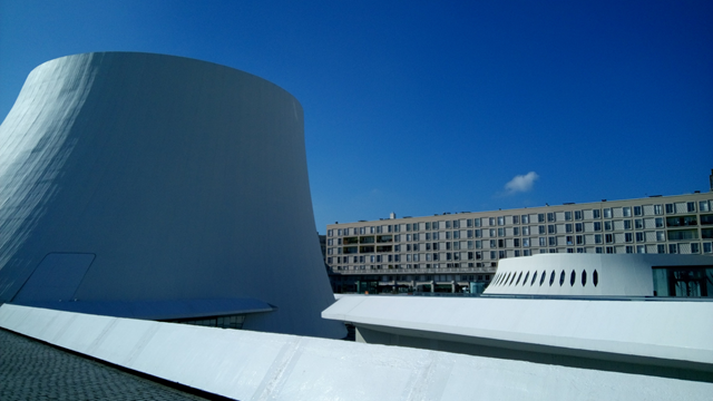 Vue extérieure de la bibliothèque