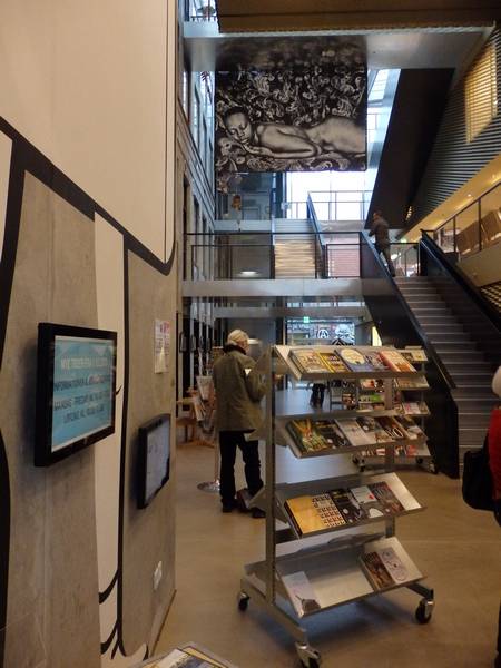 Le hall entre partie ancienne et moderne