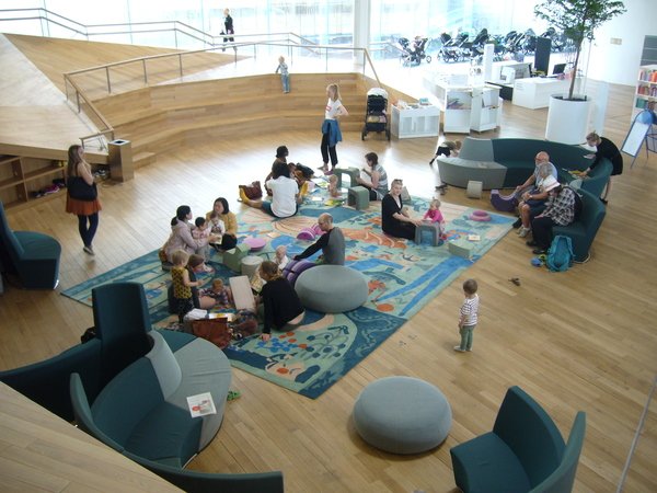 Photographie d'un tapis petite enfance à Oodi