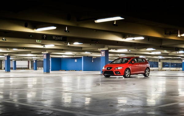 photo d'un parking souterrain