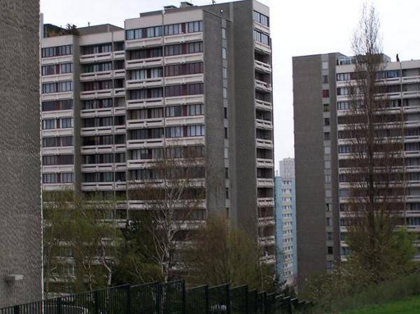 Photo des tours rue de la Capsulerie, Bagnolet, 2006