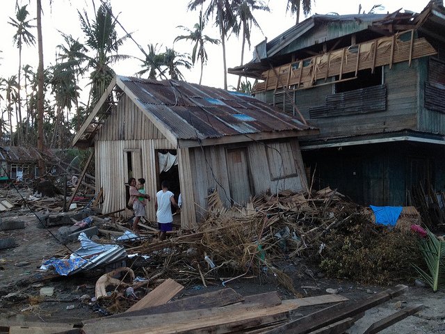 après le cyclone Bopha aux Philippines