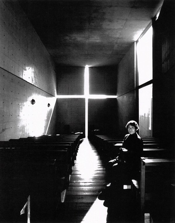 portait de Tadao Ando dans une église