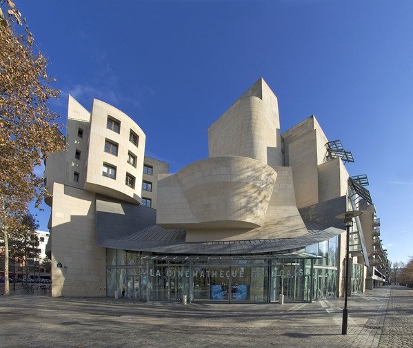 Bâtiment de la Cinémathèque française, côté entrée