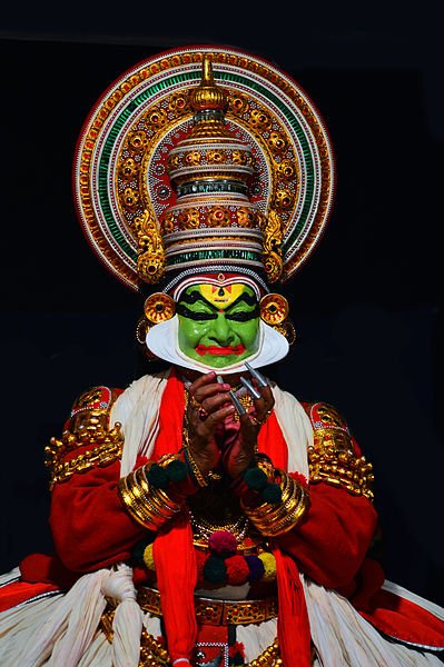 acteur dans la pièce de théâtre Kathakali Nalacharitam