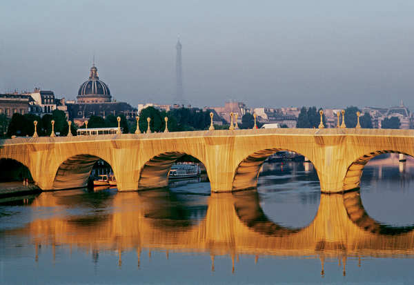 Le pont Neuf emballé par Christo